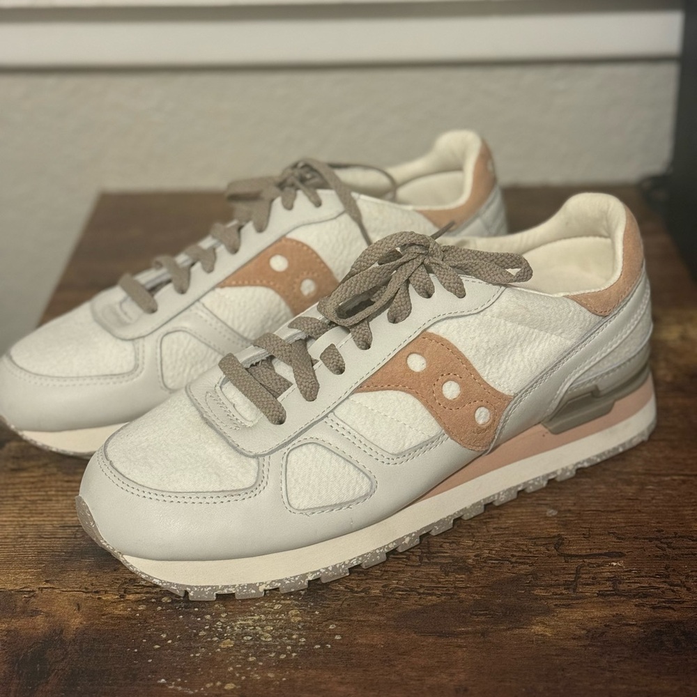 Saucony Women's White and Tan Sneakers